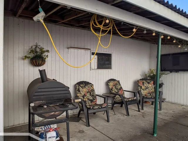 $2,895 | 1911 West Addison Street, Unit 1, Chicago, IL 60613