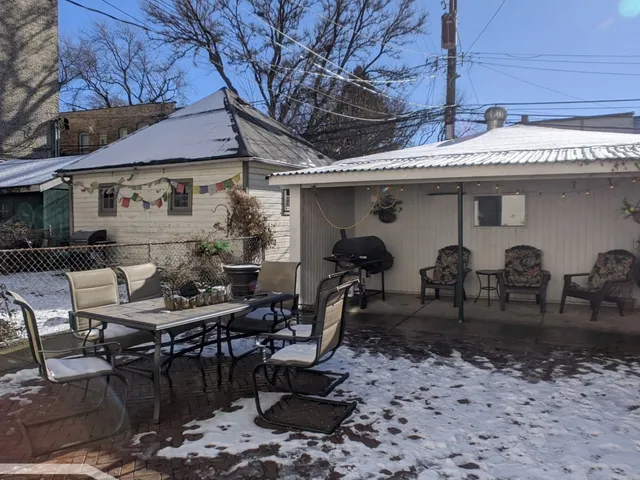 $2,895 | 1911 West Addison Street, Unit 1, Chicago, IL 60613