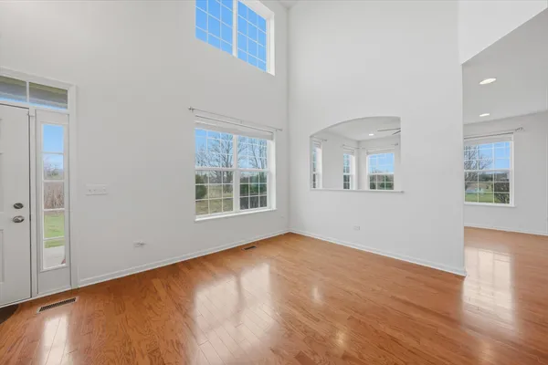 $290,000 | 192 Owen Street, Matteson, IL 60443