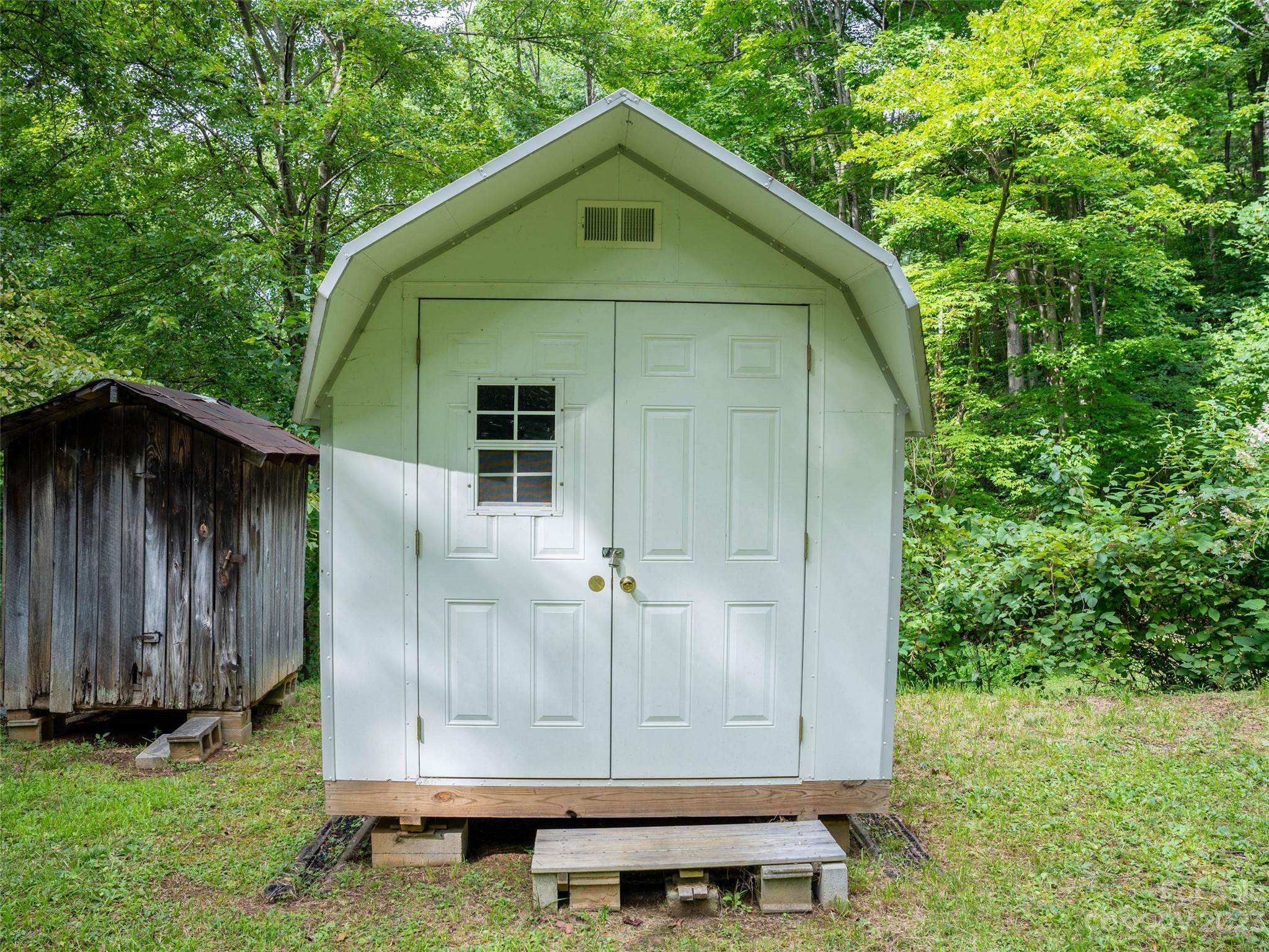 1706 Newfound Road Leicester, NC 28748 - Photo 34 of 43 Gallery Image 34