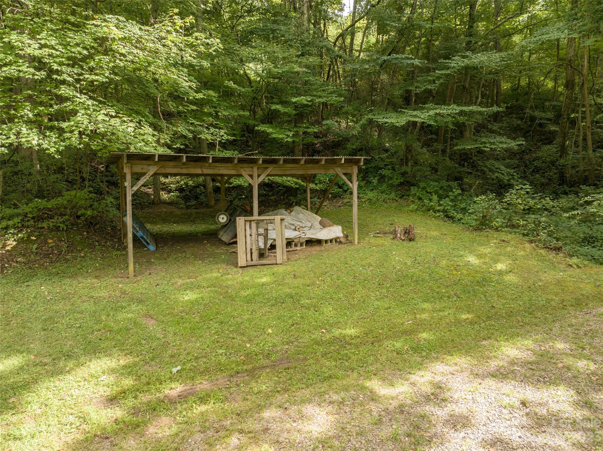 1706 Newfound Road Leicester, NC 28748 - Photo 9 of 43 Gallery Image 9