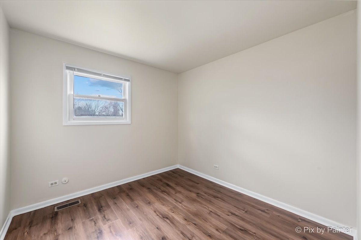 18951 Chestnut Avenue Country Club Hills, IL 60478 - Photo 12 of 23