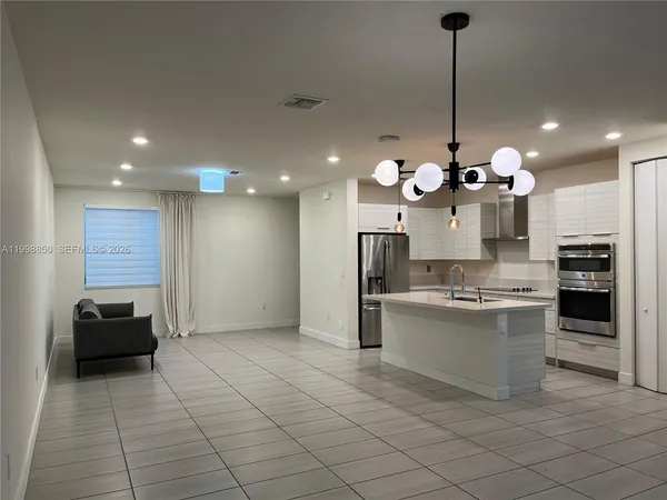 $4,000 | 6468 Northwest 103rd Place, Doral, FL 33178