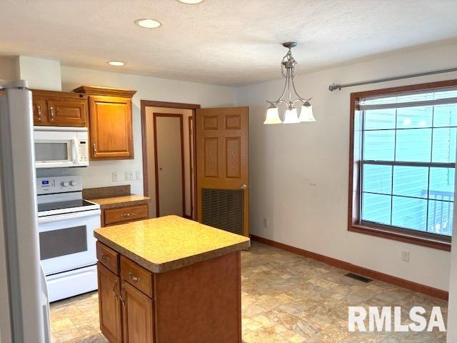 2800 Vía Rosso, Unit 147 Springfield, IL 62703 - Photo 5 of 28