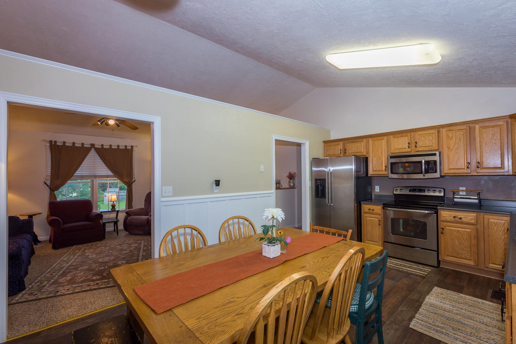 2013 Angus Road Northwest Roanoke, VA 24017 - Photo 13 of 28 IMG_2743