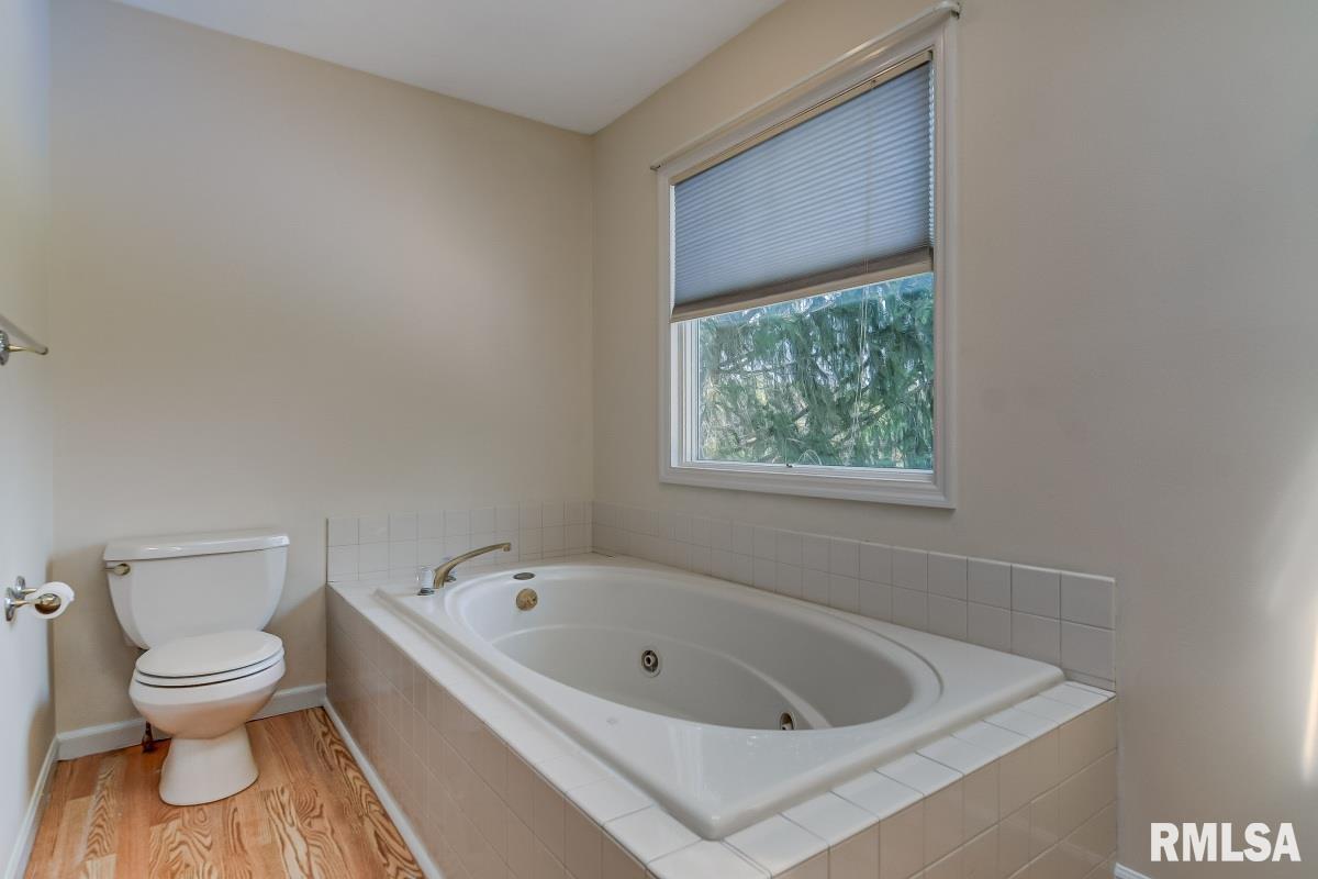 825 High Pointe Drive Springfield, IL 62702 - Photo 31 of 37 Gallery Image 31