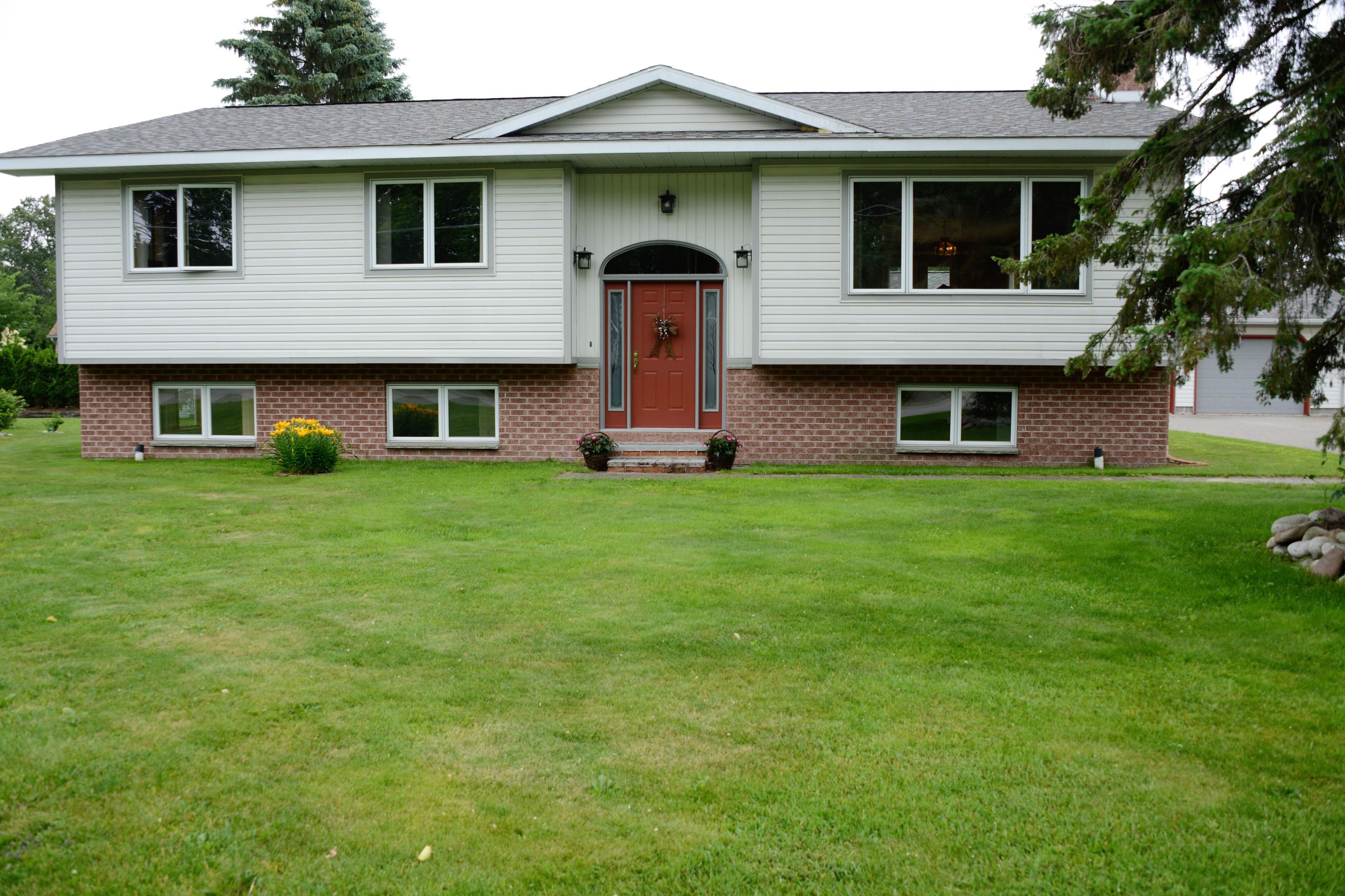 303 Mission Road Sault Ste. Marie, MI 49783 - Photo 1 of 97 Gallery Image 1