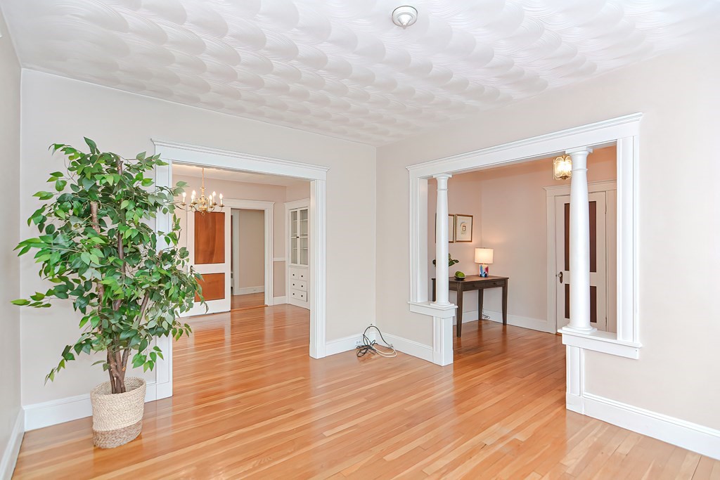 335-337 Trapelo Road Belmont, MA 02478 - Photo 4 of 39 Gallery Image 4