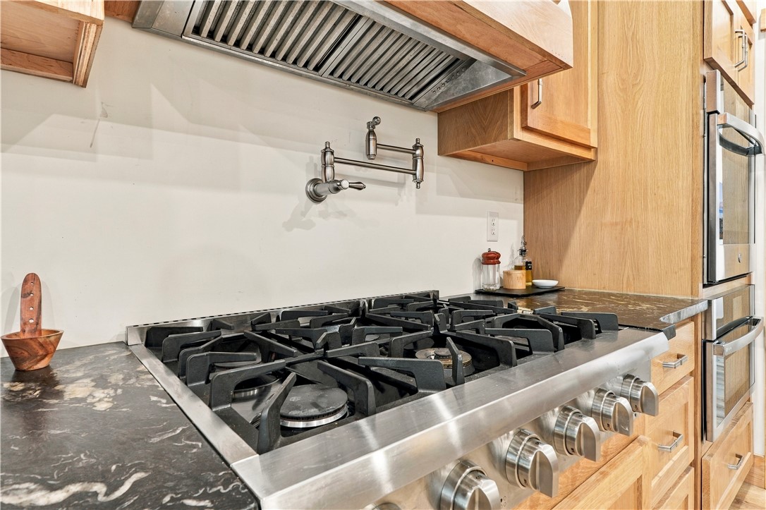 8800 Fred Austin Road Decatur, AR 72722 - Photo 9 of 60 Thor commercial stove, SS pot filler, double wall ovens (1 convection)
