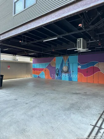 $1,800 | 811 Montana Street, Unit 1301, San Antonio, TX 78203