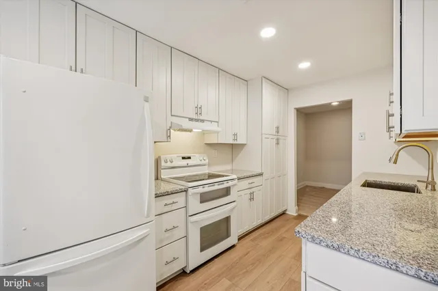 $359,900 | 18056 Rolling Meadow Way, Unit 260, Olney, MD 20832