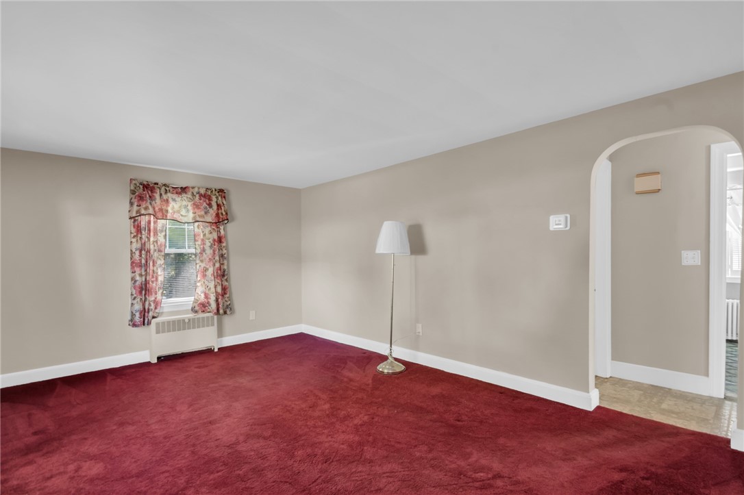 216 Riverside Avenue Warwick, RI 02889 - Photo 13 of 30