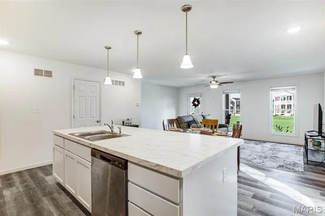 $363,900 | 120 Tiber Way, St. Charles, MO 63301