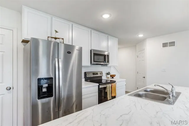 $363,900 | 120 Tiber Way, St. Charles, MO 63301