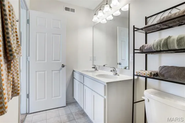 $363,900 | 120 Tiber Way, St. Charles, MO 63301