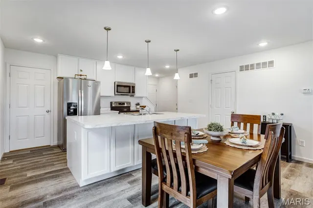 $363,900 | 120 Tiber Way, St. Charles, MO 63301