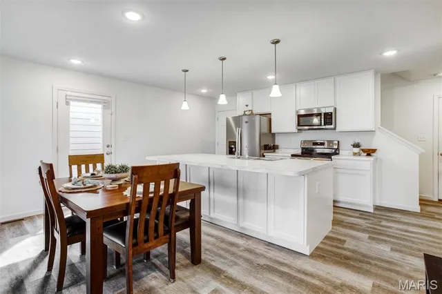 $363,900 | 120 Tiber Way, St. Charles, MO 63301