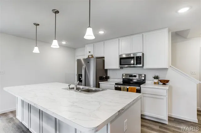 $363,900 | 120 Tiber Way, St. Charles, MO 63301