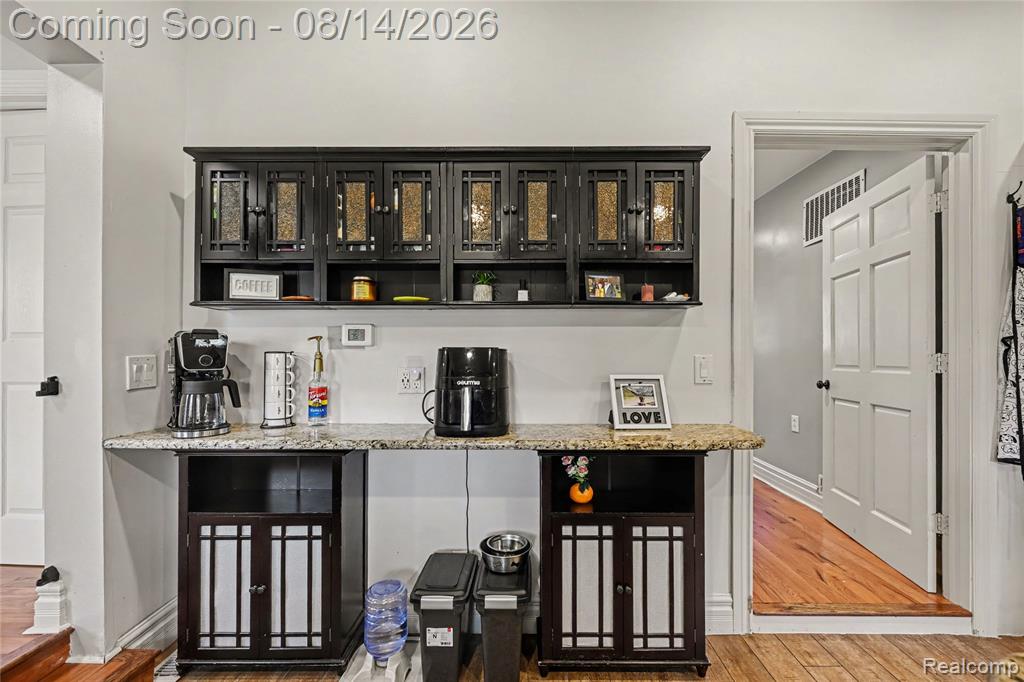 36951 Sibley Road New Boston, MI 48164 - Photo 13 of 26 Gallery Image 13