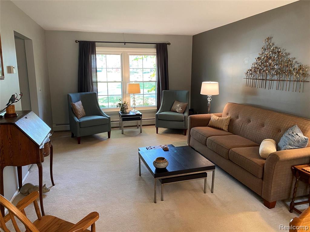 30011 Barwell Road Farmington Hills, MI 48334 - Photo 6 of 47