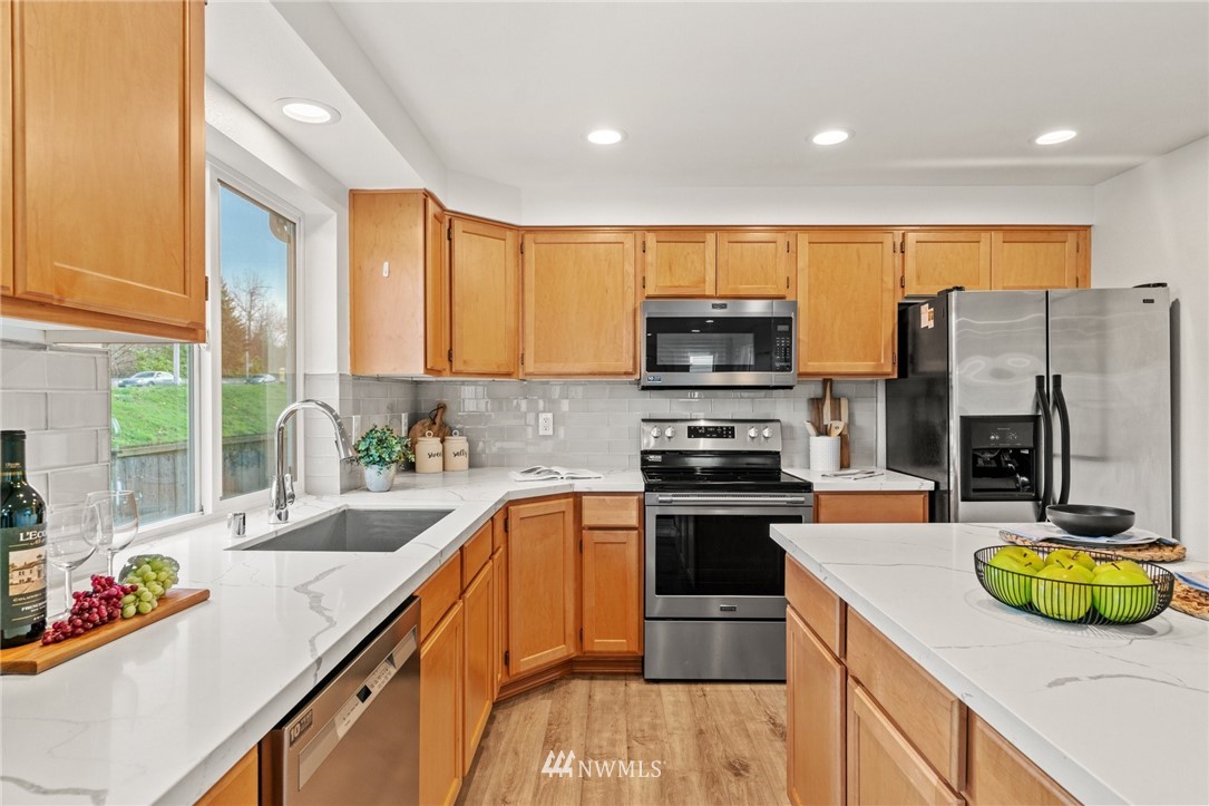 2106 Burnett Place South Renton, WA 98055 - Photo 12 of 31 Gallery Image 12