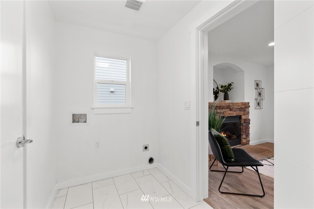 2106 Burnett Place South Renton, WA 98055 - Photo 17 of 31 Gallery Image 17