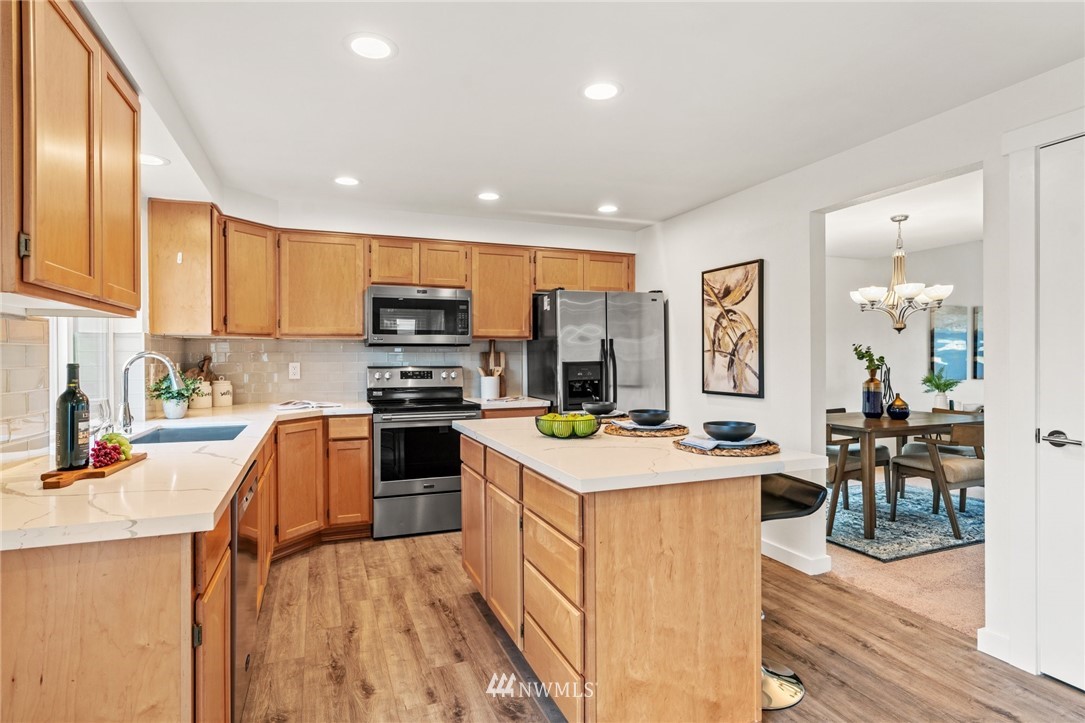 2106 Burnett Place South Renton, WA 98055 - Photo 10 of 31 Gallery Image 10