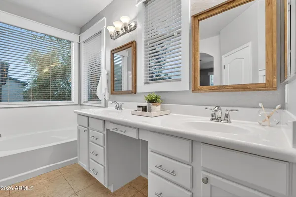 $600,000 | 4052 East Milky Way, Gilbert, AZ 85295