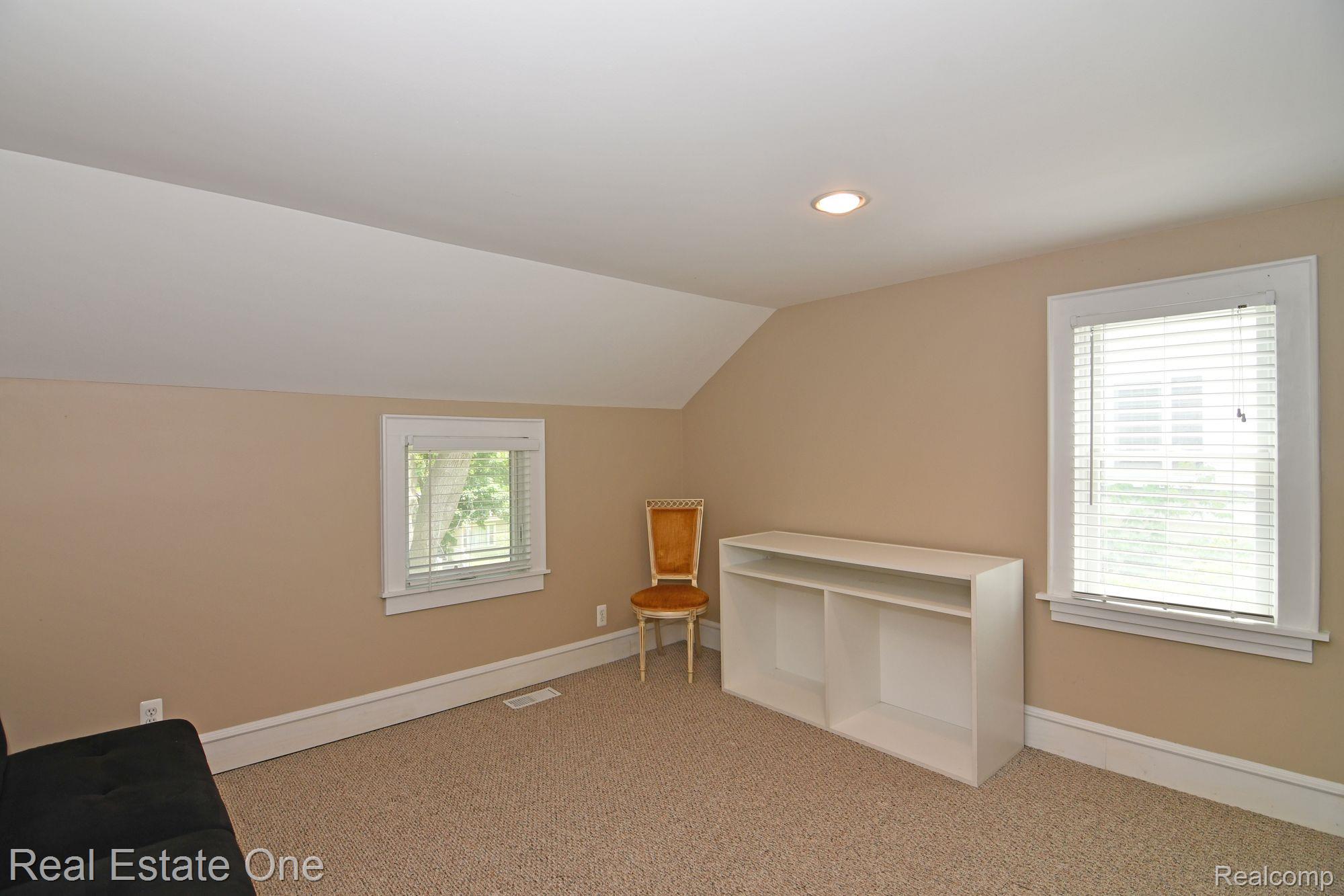 69 South Holcomb Road Clarkston, MI 48346 - Photo 54 of 68 Bedroom 4