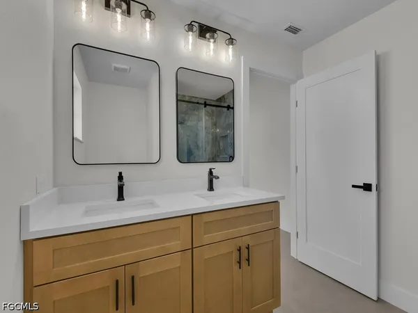 $2,300 | 2509 Academy Boulevard, Cape Coral, FL 33904