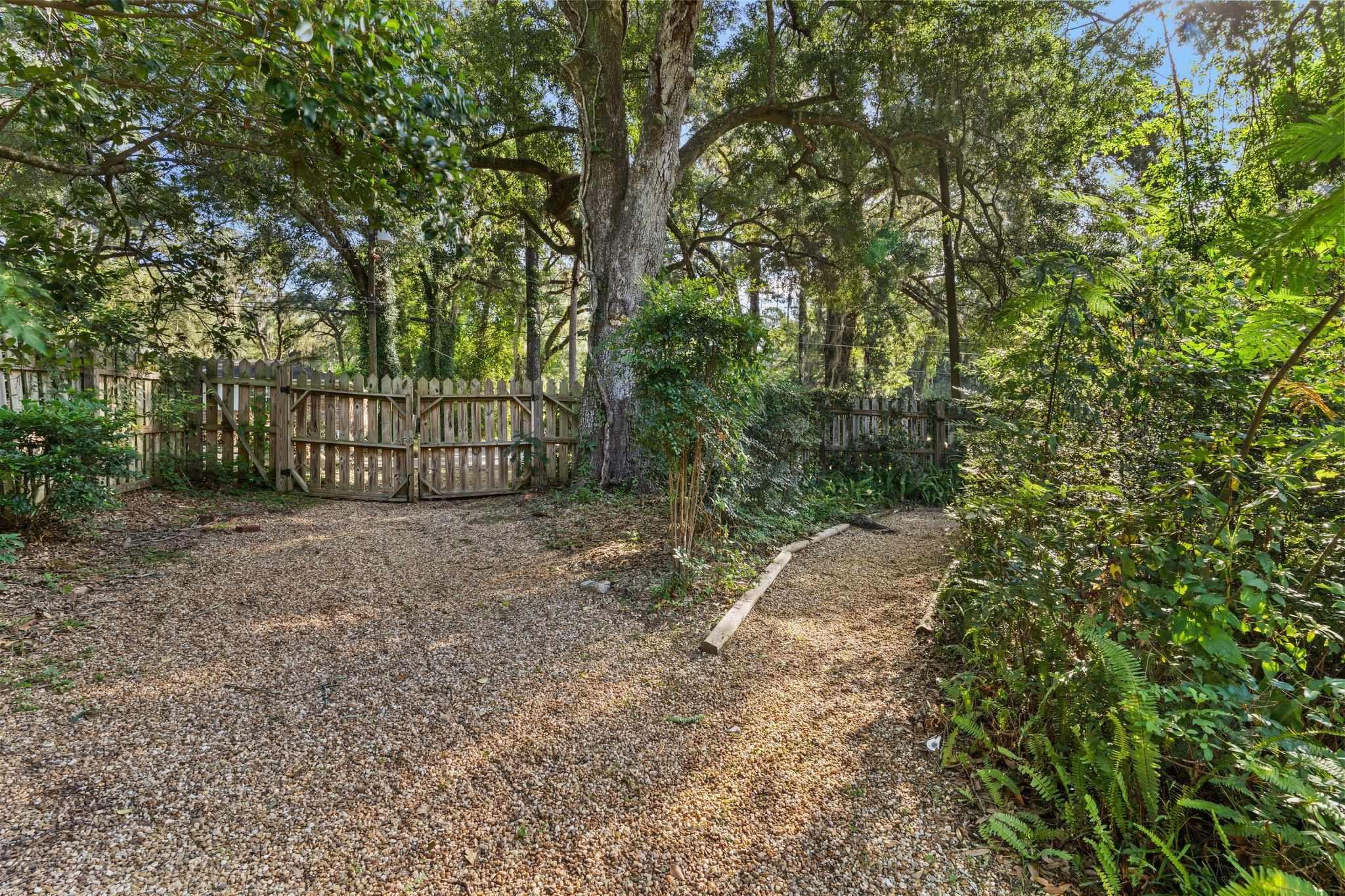 1892 Myrick Road Tallahassee, FL 32303 - Photo 12 of 41 Gallery Image 12