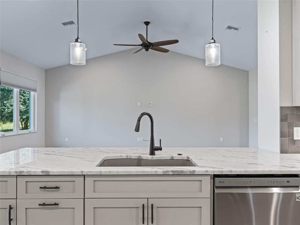 562 Dowling Circle Lady Lake, FL 32159 - Photo 17 of 62