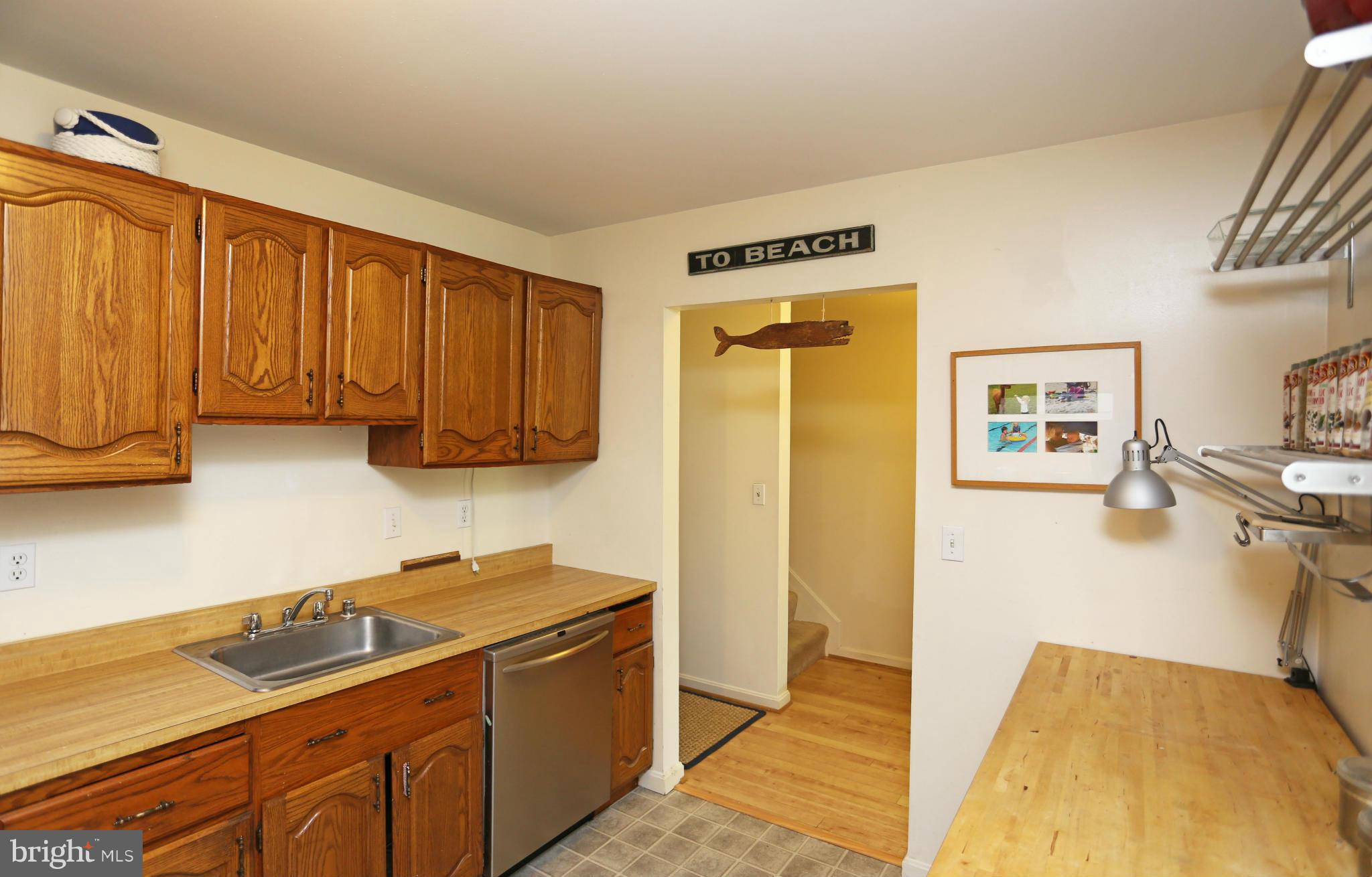 1035 Cedar Ridge Court Annapolis, MD 21403 - Photo 6 of 20 Kitchen