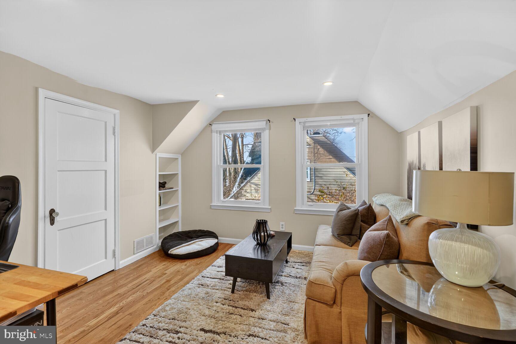 2802 Dawson Avenue Silver Spring, MD 20902 - Photo 23 of 30 Bedroom 4 of 4 - Upper Level