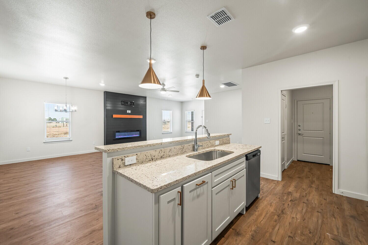 7051 40th Street Lubbock, TX 79407 - Photo 5 of 17 7051 40th St -7