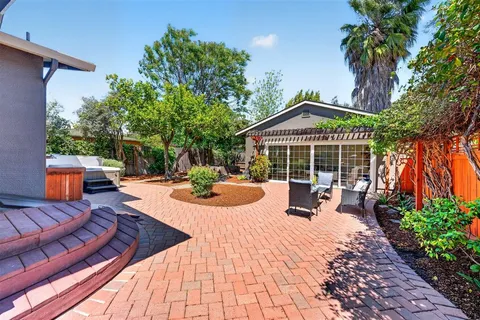 $998,888 | 148 North 12th Street, San Jose, CA 95112