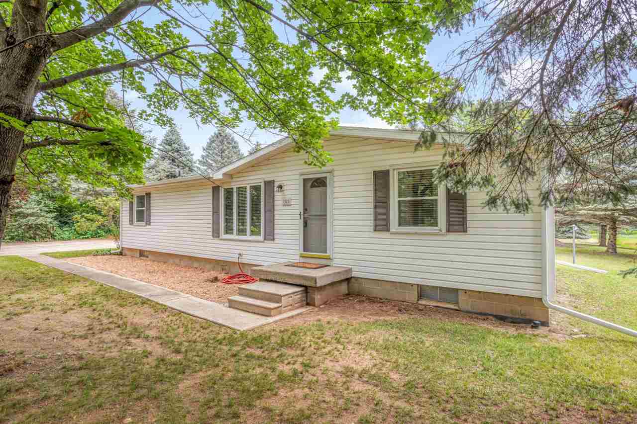 1315 South Orr Road Hemlock, MI 48626 - Photo 3 of 47
