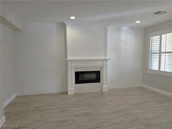 $5,500 | 927 Via Canale Drive, Henderson, NV 89011