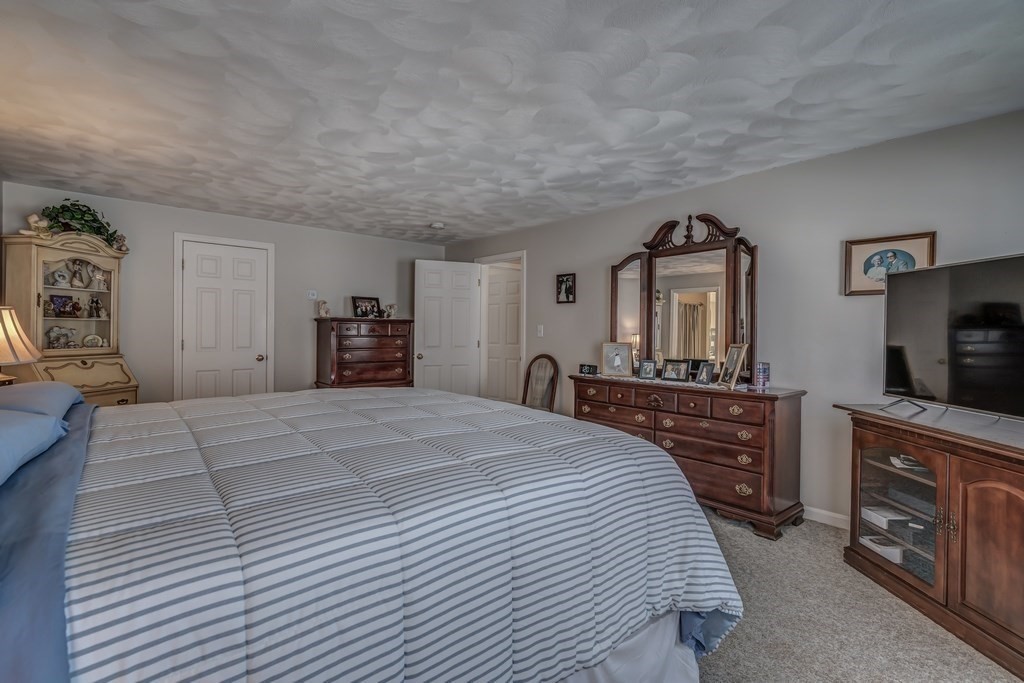 4 Cartwright Lane Billerica, MA 01821 - Photo 27 of 42