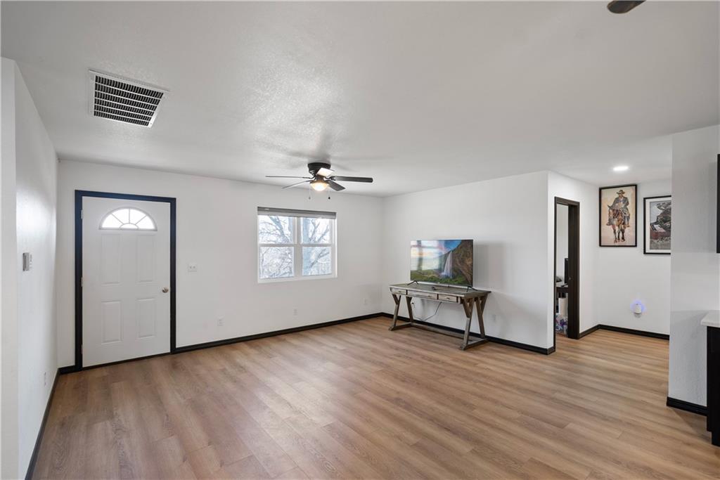 6063 County Road 3900, Unit B Neodesha, KS 66757 - Photo 8 of 39