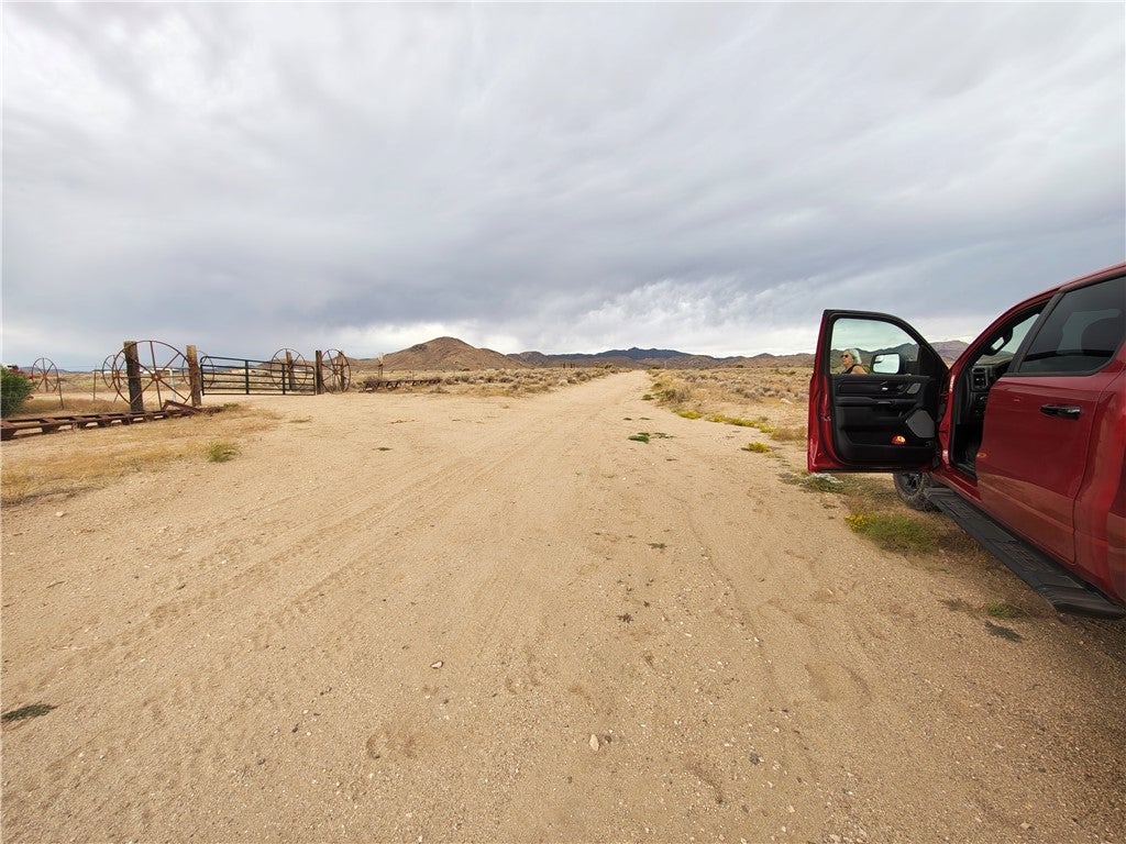 3275 East Arizona Ridge Road Kingman, AZ 86409 - Photo 5 of 14 Gallery Image 5