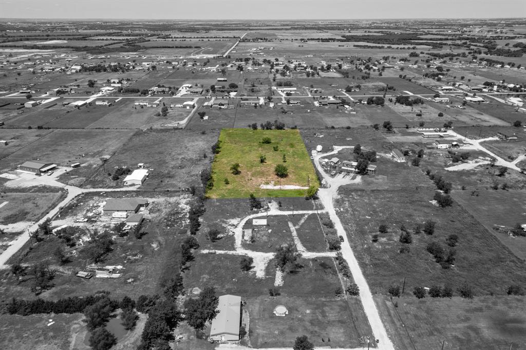 402 Sunflower Drive Valley View, TX 76272 - Photo 5 of 16 an aerial view of a city