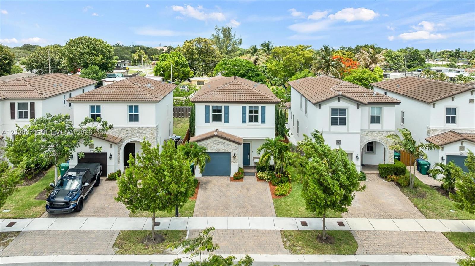 2273 Northwest 131st Circle Miami, FL 33167 - Photo 37 of 46