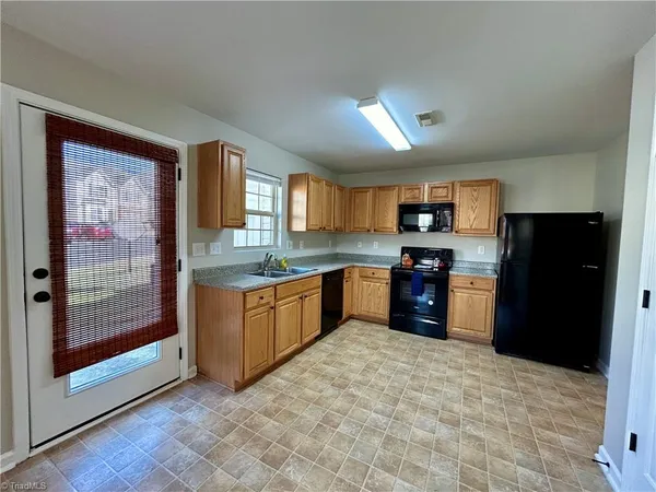 $1,650 | 4348 Bastille Drive, Kernersville, NC 27284