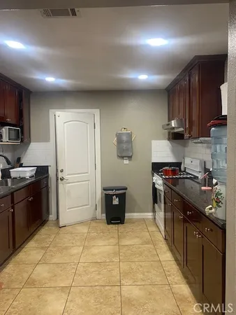$955,000 | 7122 Stanton Avenue, Buena Park, CA 90621