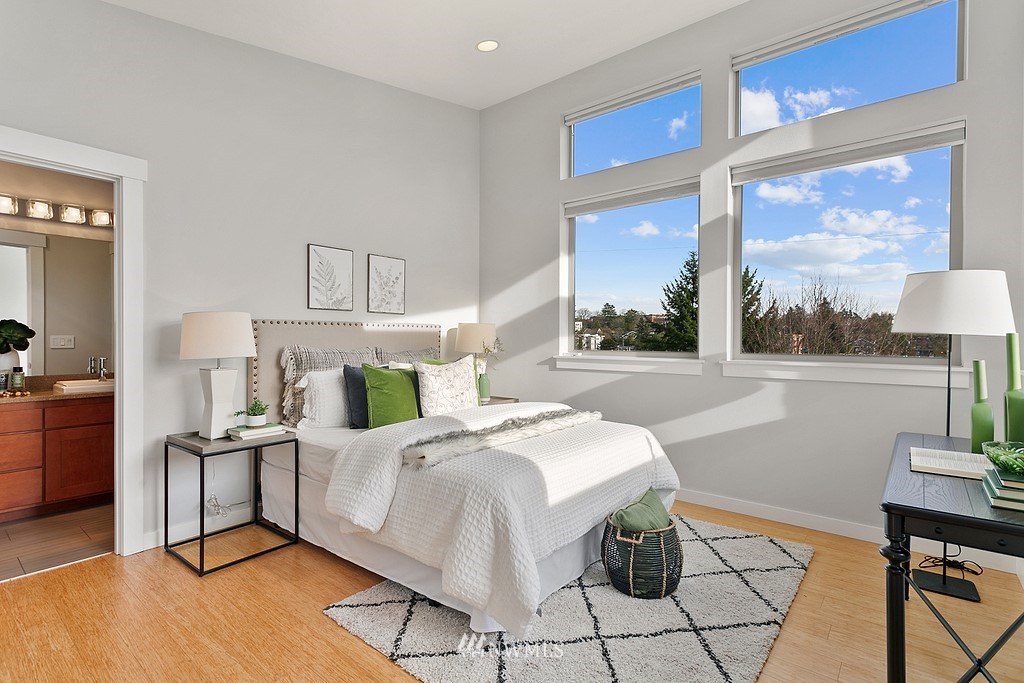 4207 Whitman Avenue North Seattle, WA 98103 - Photo 14 of 23