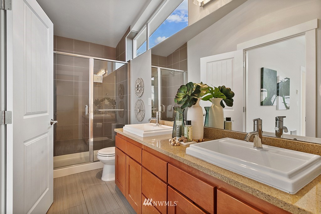 4207 Whitman Avenue North Seattle, WA 98103 - Photo 16 of 23