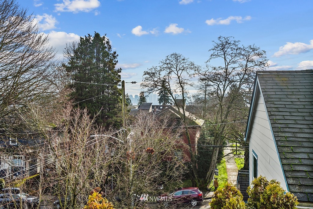 4207 Whitman Avenue North Seattle, WA 98103 - Photo 22 of 23