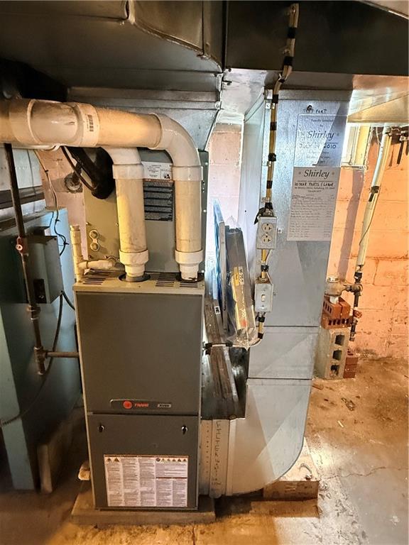 8573 Rte 286 Highway West Homer City, PA 15748 - Photo 7 of 19 Gas furnace