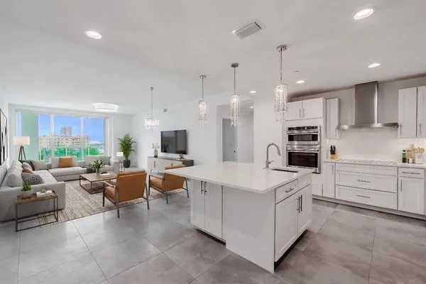 $1,125,000 | 920 North Osceola Avenue, Unit 703, Clearwater, FL 33755